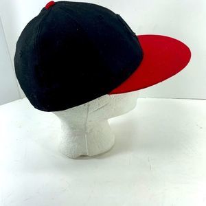 TC Red and black 100% wool men's cap size 7 1/4